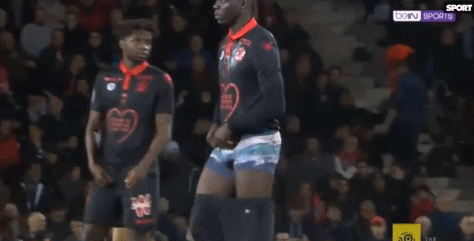 萨里：VAR工作区可以放到替补席对面，否则容易造成冲突