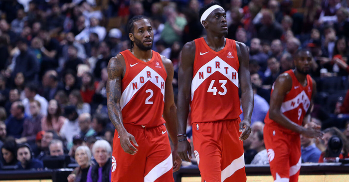 杰克逊轰24分，灰熊全队7人上双逆转取胜（杰克逊24分领衔，灰熊七人上双翻盘告捷）