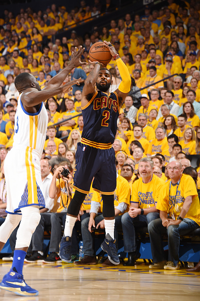 篮球篮网球员赛前热身状态良好（篮网队球员赛前热身状态上佳）