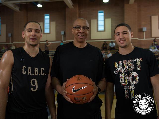 太强了！中国羽毛球又一天才横空出世，18岁少年连赢三位世界冠军（震撼！国羽再迎天才新星，18岁小将连胜三位世界冠军）