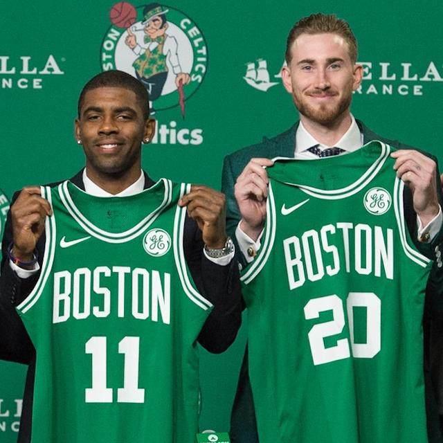 诺伊尔送礼+凯恩隐身！阿森纳3-1拜仁揭秘：欧冠5连胜靠的真是玄学？（诺伊尔失误送礼+凯恩迷失！阿森纳3-1拜仁背后：欧冠五连胜真靠玄学？）