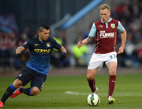 中超联赛11月最佳阵容出炉：法比奥、吴曦、王燊超领衔（中超11月最佳阵容揭晓：法比奥、吴曦、王燊超领衔）